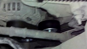 посторонний звук в приводе ремней , оказался приводной ролик