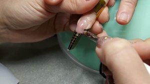 Все этапы наращивания ногтей.