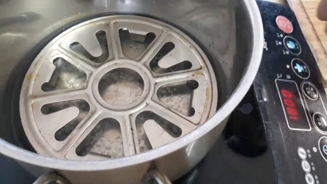 Омлет с рыбкой смотреть онлайн