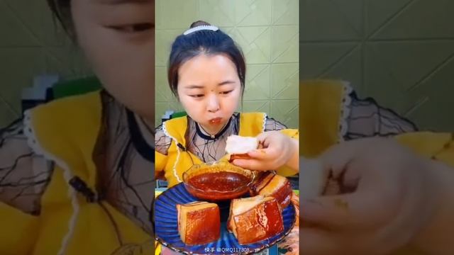 КИТАЙЦЫ ЕДЯТ НА КАМЕРУ / ASMR CHINEES FOOD MUKBANG. смотреть онлайн