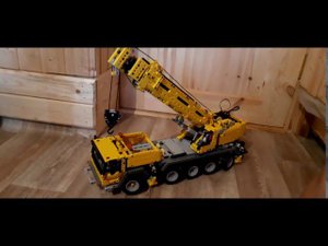 Обзор МЕГА-крутого подьемного крана из конструктора с дистанционным управлением.
