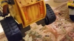 Открываем робота валли и eve