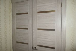 Установка двухстворчатых дверей без сверления коробки