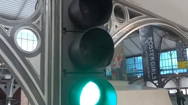 British Traffic Lights (London Transport Museum) смотреть онлайн
