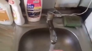 Что будет если в кипящее масло, добавить воды.