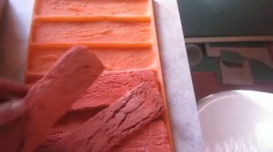 Гипсовый кирпич в ванной комнате.