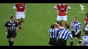 САМЫЕ ГЛУПЫЕ И СМЕШНЫЕ КРАСНЫЕ КАРТОЧКИ В ФУТБОЛЕ