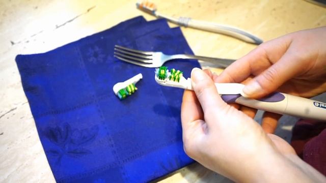 How to REPLACE Oral-B toothbrush head смотреть онлайн