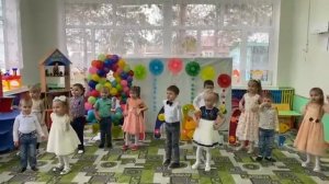 Средняя группа "Солнышко". Танец " Летка-енка"