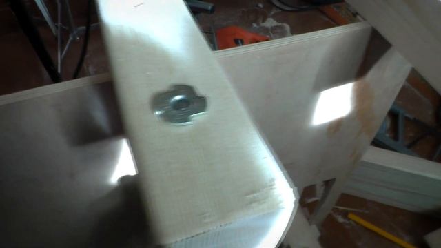 Как сделать устройство для склейки досок. Стол-струбцины пресс своими руками. смотреть онлайн