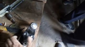 Замена шаровой опоры Kia Soul, часть 2