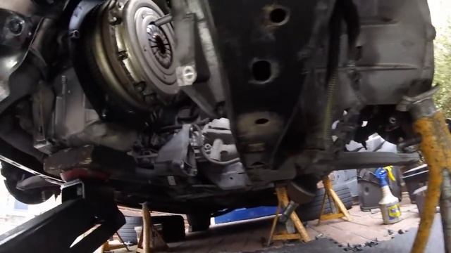 2013 Vauxhall Insignia 2.0L Diesel Clutch Replacement смотреть онлайн