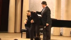 С. Прокофьев, сцена из оперы "Любовь к трём апельсинам".