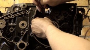 Сборка мотоциклетного двигателя Yamaha Vmax 1200 часть 1