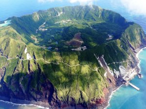 Жизнь на вулкане.Остров  в Японии - Аогашима.#мировая история#путешествия#интересные факты#наука#