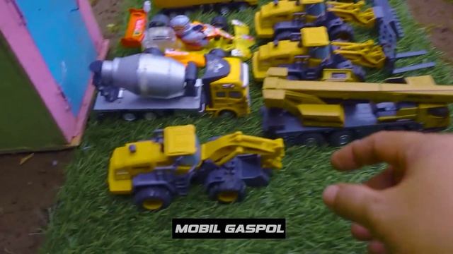 A Box Full of Cars, Roll Royce, Lamborghini, Ferrari, Porsche, Suzuki, Mclaren, Bugatti, Mercedes 7