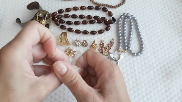 50. Распаковка неизвестной посылки с винтажной бижутерией смотреть онлайн