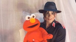 Michael Jackson Singing With Elmo