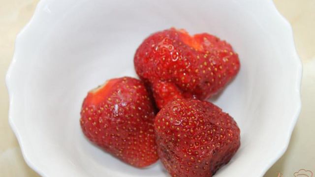 Быстрый Аля клубничный лимонад с клубникой