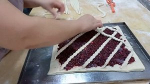 ПИРОГ С БРУСНИКОЙ залитой сладкой сметаной !!! #выпечка