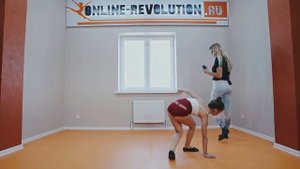 Челлендж-соревнование по фото. Повторяем за гимнастками.