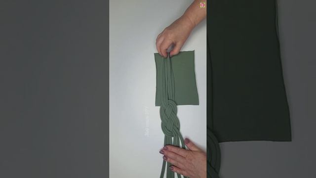 Старую футболку разрезала и ношу на голове #shorts