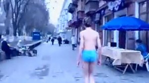 Я одет, я в трусах!
