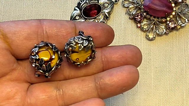 46.Винтажная бижутерия! Рассматриваем  винтажные находки из Sekond Hand! Очень удачная поездка!
