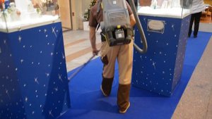Ранцевый аккумуляторный промышленный пылесос Karcher BV 5/1