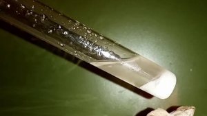 Реакция ЦИНКА и ГИДРОКСИДА НАТРИЯ. Получение ВОДОРОДА Опыты по химии. Домашние эксперименты по хими