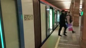 «Электропоезд 81-765/766/767 «МОСКВА» №86 на станции метро «Новоясеневская» Калужско-Рижской линии»