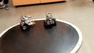 небольшая битва роботов