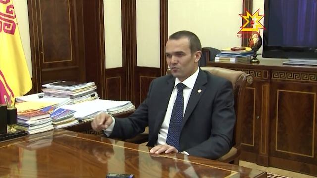 Глава Чувашии встретился с заместителем правления ОАО «Банк ВТБ» Михаилом Осеевским смотреть онлайн