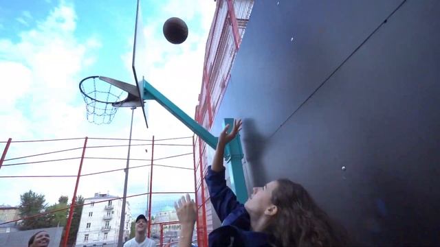 ПОПАДИ, ЧТОБЫ ВЫЖИТЬ — 3 НАКАЗАНИЯ (ft. Витя Щетков) смотреть онлайн