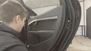 Как разобрать обшивку двери дверную карту Volvo v70 год 2012 Волво в70