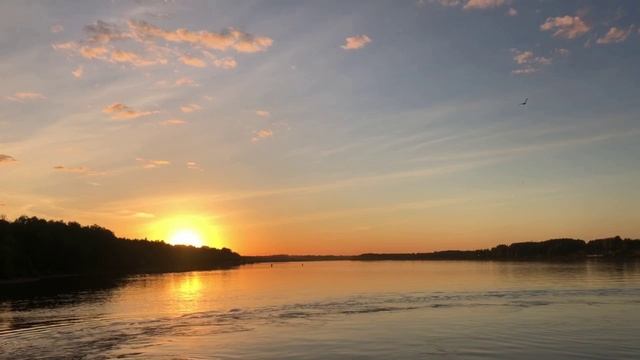 Закат над Волгой заалел смотреть онлайн