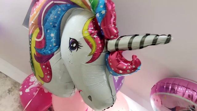 Единороги всё заполонили?Или детский день рождения в стиле ЕДИНОРОГ смотреть онлайн