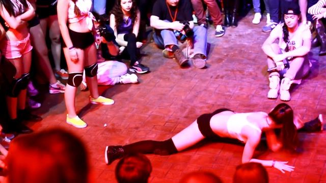 TWERK. TWERK Battle. смотреть онлайн