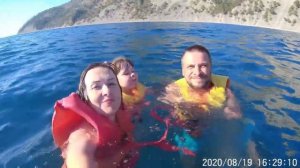 vlog Геленджик.   Пляж Прасковеевка.   Скала парус.   Катаемся на банане.