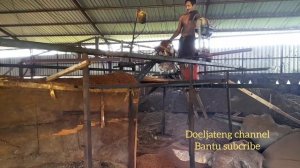 Persiapan pembuatan meja termahal di dunia