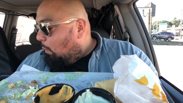 NEW Taco Bell Cantina Crispy Melt Taco 🌮 Ground Beef or Black Bean Style! Taste Test Mukbang! смотреть онлайн