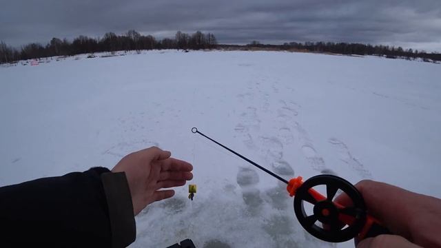 В глухозимье за лещем! смотреть онлайн