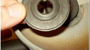 Гайка на болгарке не заклинивает.