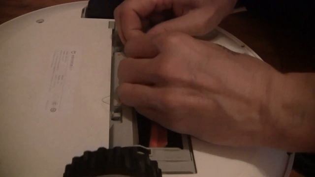 Чистим робот пылесос после двух месяцев эксплуатации Слеплайф смотреть онлайн