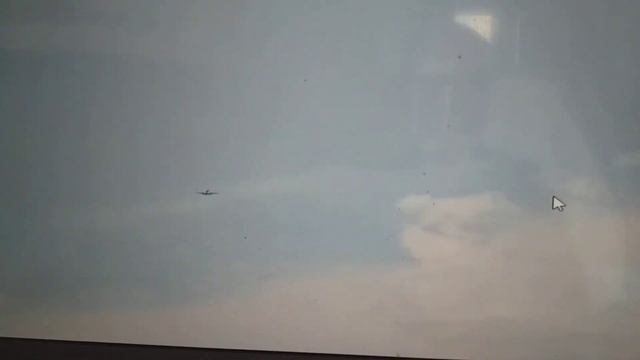 Над нашим городом снижаться начинают самолеты смотреть онлайн