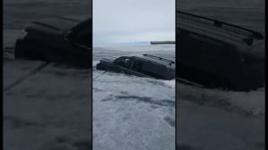 В Байкале утопили 200-й Крузак