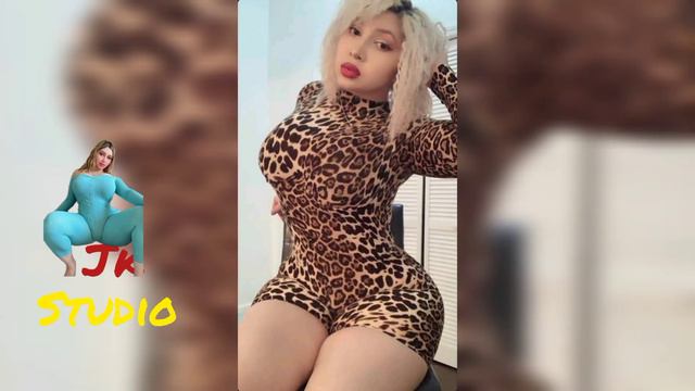 Deisy Garcia Biography | Wiki | Facts | Curvy Plus Size Model | Age | Relationship | Lifestyle