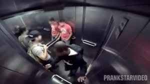 Насрал на голову в лифте