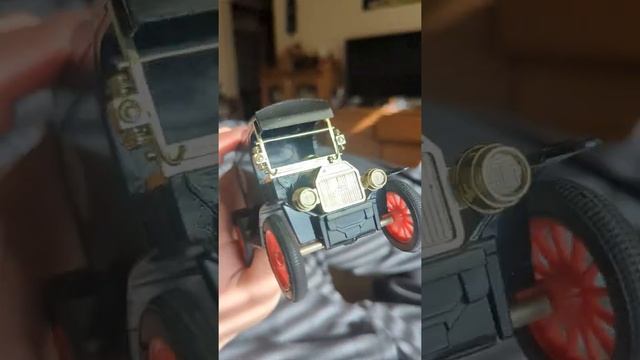 Ford model T van truck Ertl American Telephone & Telegraph AT&T 1913 diecast car episode 268