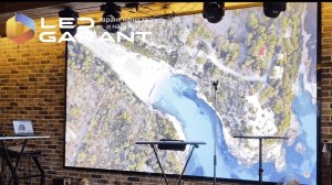 Заменили старые LCD-панели на новенький led-экран